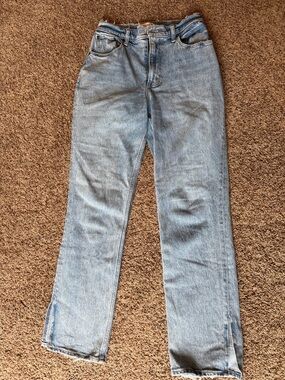 Abercrombie 90s straight ultra high rise split hem jeans